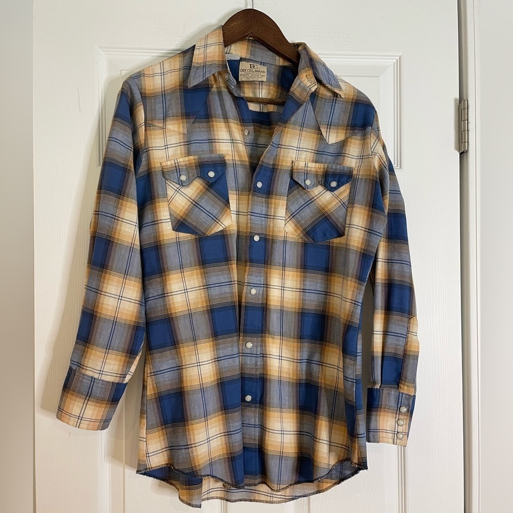DEE CEE BRAND VINTAGE PEARL SNAP WESTERN SHIRT IN BLUE PLAID